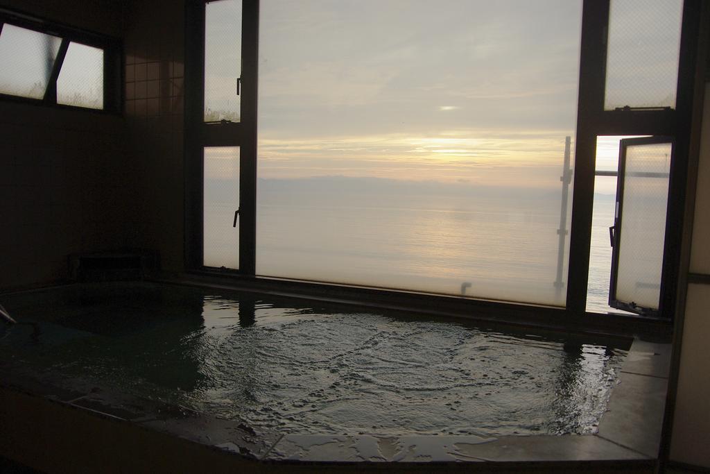 Hatsushio Ryokan Itoshima Екстериор снимка
